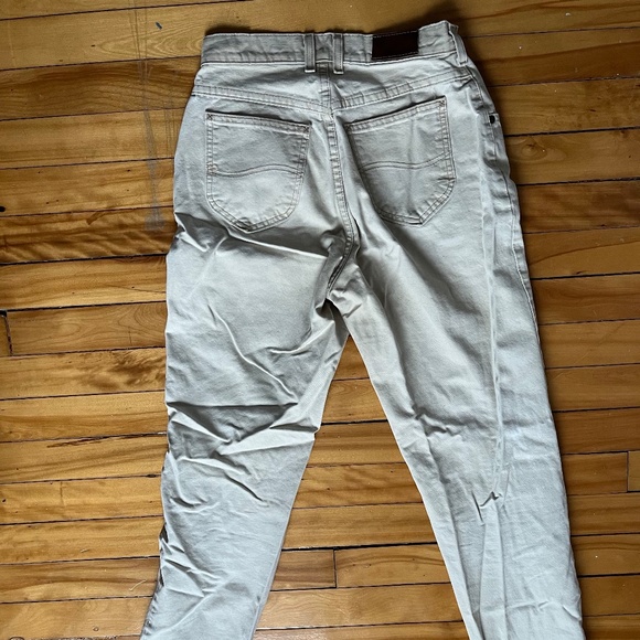 Vintage Lee's khaki jeans! - Picture 2 of 4